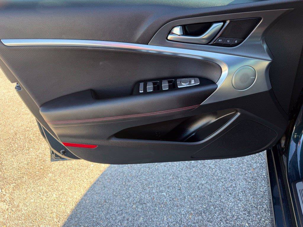 Used 2024 Genesis G70 2.5T w/ Sport Prestige Package AWD/4WD image 24