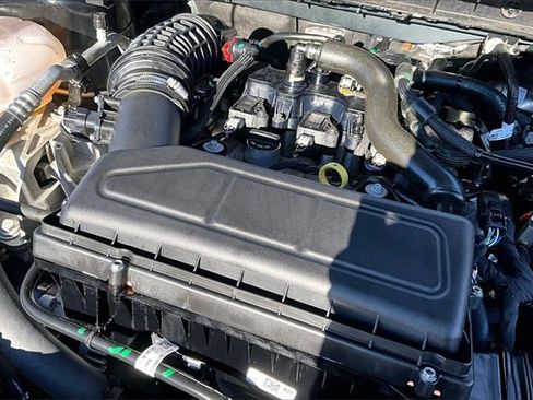 Used 2025 Ford Escape ST-Line image 31