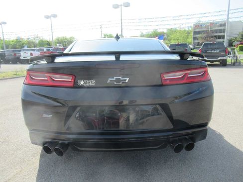 Used 2017 Chevrolet Camaro SS image 5