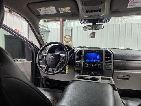 Used 2021 Ford F250 XL w/ Power Equipment Group AWD/4WD image 12