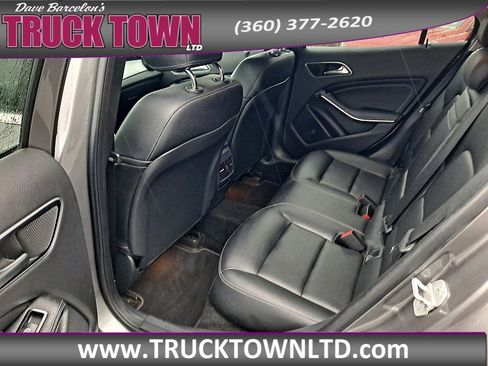 Used 2015 Mercedes-Benz GLA 250 4MATIC image 11