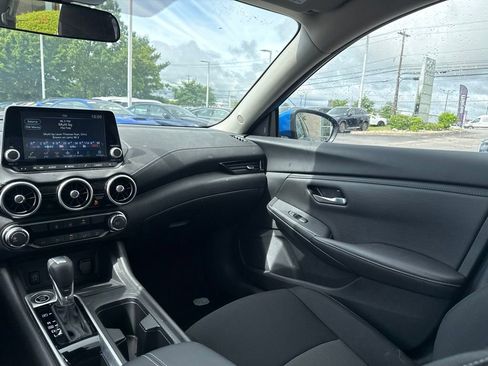 Used 2025 Nissan Sentra SV FWD image 21