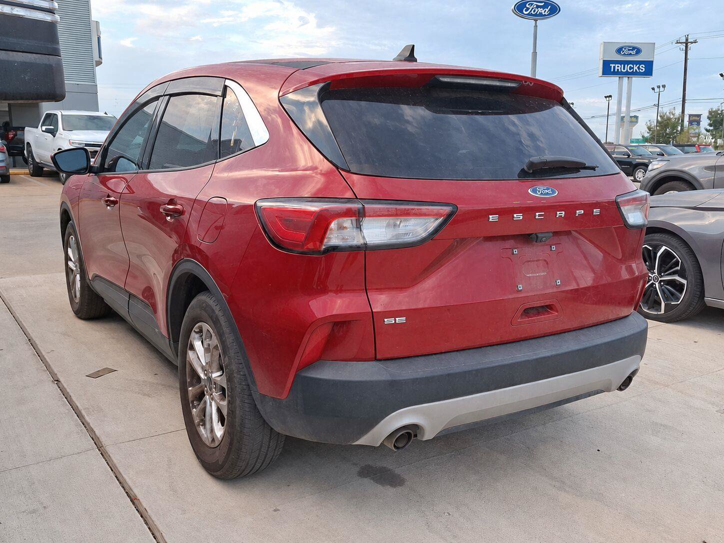 Used 2021 Ford Escape SE FWD image 32