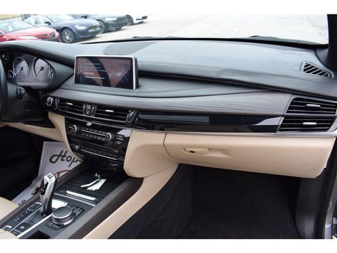 Used 2017 BMW X5 xDrive40e image 17