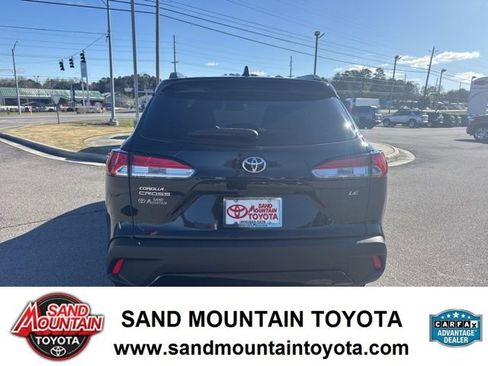 Used 2023 Toyota Corolla Cross LE image 4