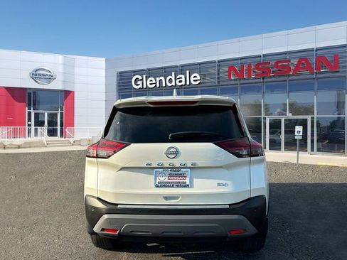 Certified 2023 Nissan Rogue SV FWD image 4