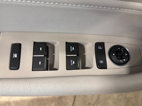 Used 2016 Hyundai Sonata Limited FWD image 17