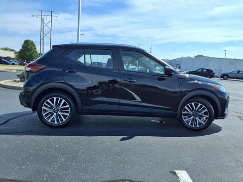 Used 2022 Nissan Kicks SV FWD image 27