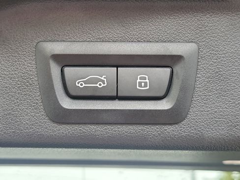 Used 2025 BMW X5 sDrive40i image 9