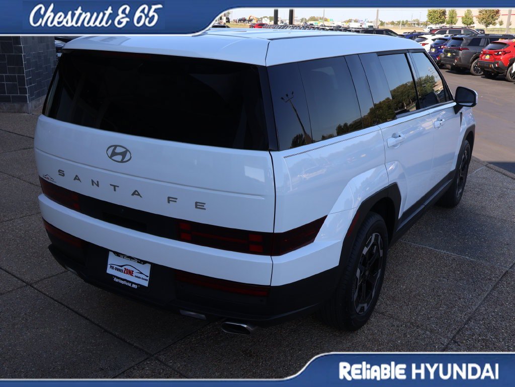 Used 2024 Hyundai Santa Fe SE FWD image 6