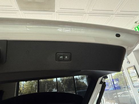 Used 2019 Audi Q8 Prestige w/ Towing Package image 12