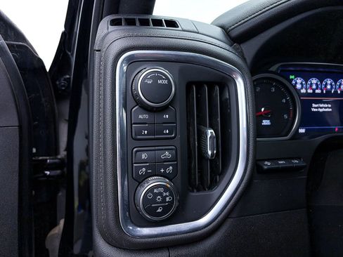 Used 2022 Chevrolet Silverado 2500 High Country w/ Z71 Off-Road Package image 17