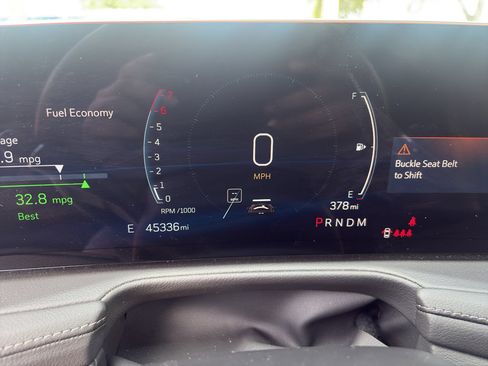 Used 2025 Cadillac XT4 Premium Luxury FWD image 4