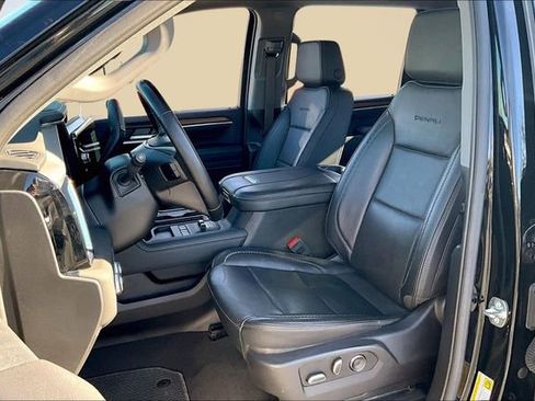 Used 2025 GMC Sierra 3500 Denali w/ Denali Reserve Package image 22