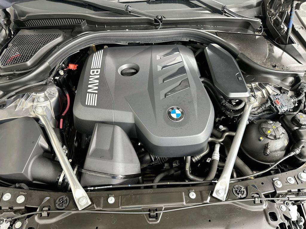 Used 2026 BMW 530i w/ Premium Package RWD image 31