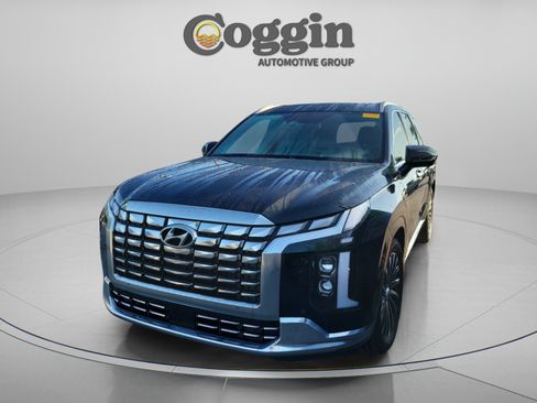 Used 2023 Hyundai Palisade Calligraphy FWD image 1
