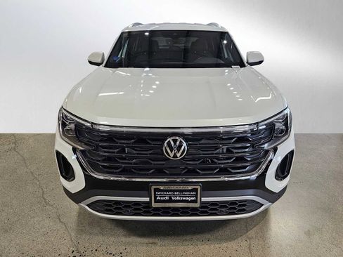 New 2026 Volkswagen Atlas Cross Sport SE image 2