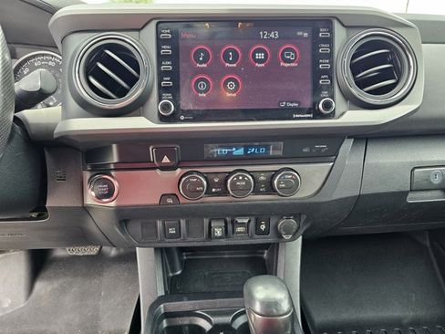 Used 2022 Toyota Tacoma TRD Off-Road RWD image 25