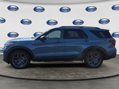 New 2026 Ford Explorer ST-Line w/ ST-Line Street Pack AWD/4WD image 2