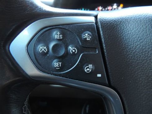 Used 2018 Chevrolet Suburban Premier AWD/4WD image 33