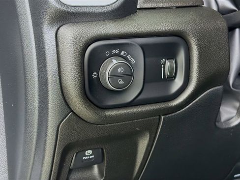 Used 2022 RAM 1500 Lone Star image 12