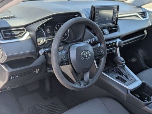 Used 2022 Toyota RAV4 XLE w/ Convenience Package FWD image 14