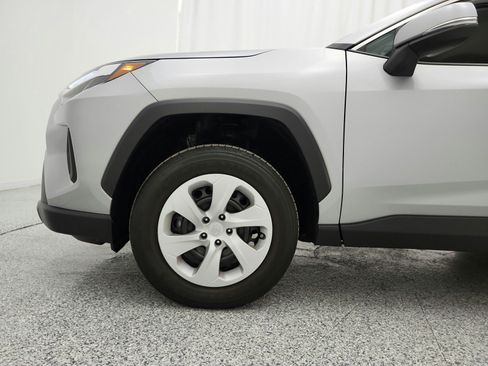 Used 2025 Toyota RAV4 LE FWD image 17
