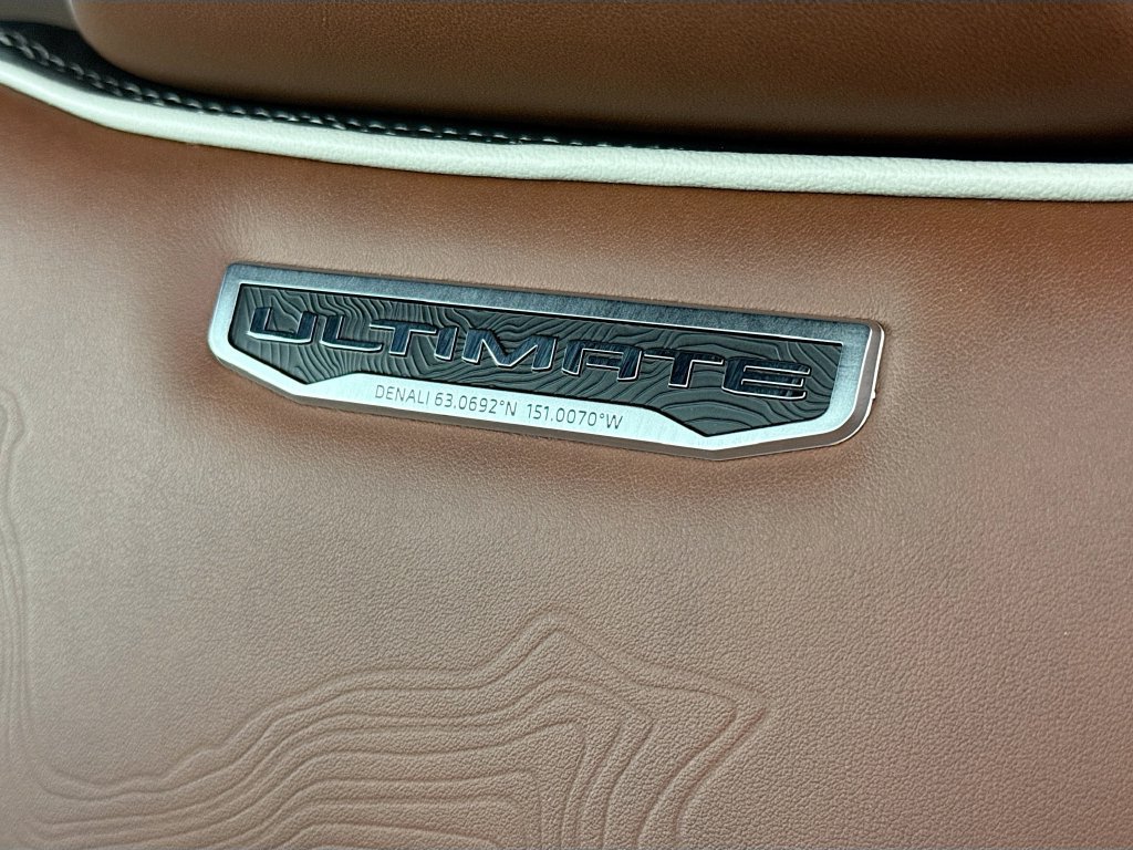 Used 2024 GMC Yukon Denali Ultimate AWD/4WD image 23