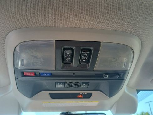 Certified 2023 Subaru Crosstrek 2.0i Premium image 33