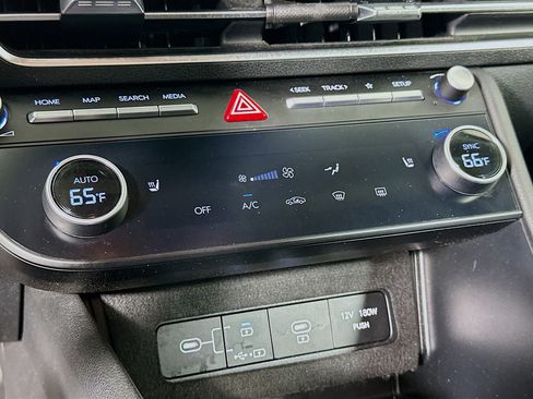 Used 2025 Hyundai Sonata SEL FWD image 23