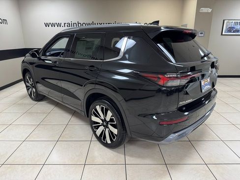 New 2026 Mitsubishi Outlander SEL image 4