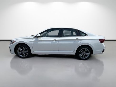Used 2023 Volkswagen Jetta SE FWD image 6