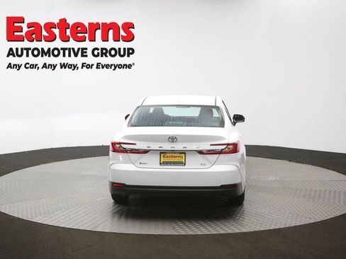 Used 2025 Toyota Camry LE FWD image 38