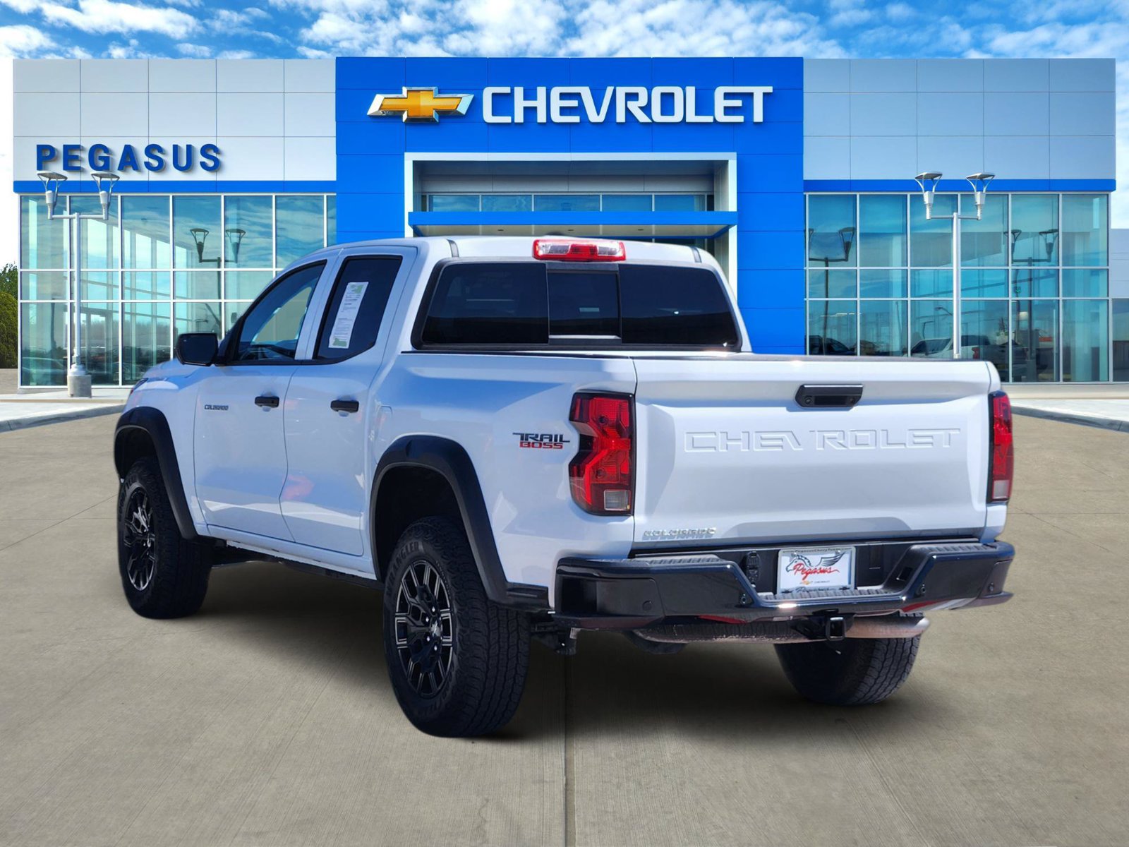 Certified 2024 Chevrolet Colorado Trail Boss w/ Technology Package AWD/4WD image 6