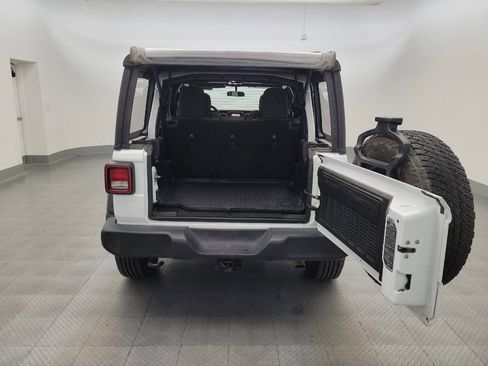 Used 2018 Jeep Wrangler Unlimited Sport AWD/4WD image 29