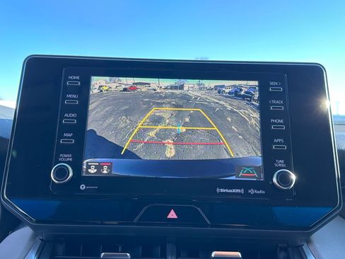 Used 2021 Toyota Venza LE image 25