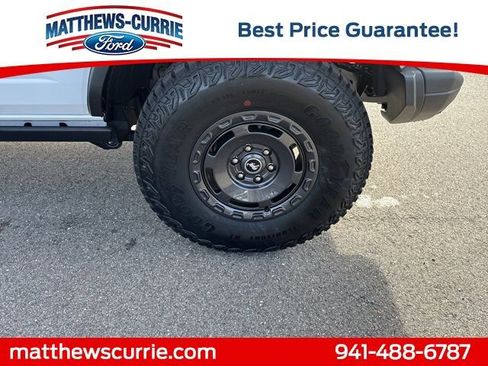 New 2025 Ford Bronco Badlands image 14