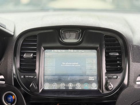 Used 2017 Chrysler 300 S AWD/4WD image 19