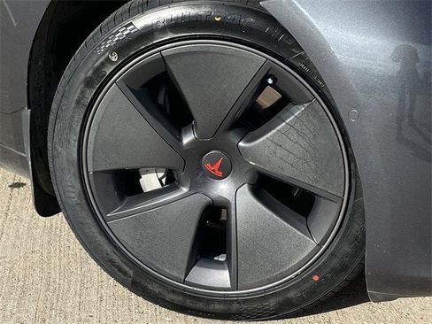 Used 2022 Tesla Model 3 Long Range image 9