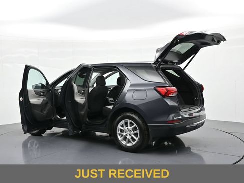 Used 2022 Chevrolet Equinox LT w/ Driver Convenience Package AWD/4WD image 32