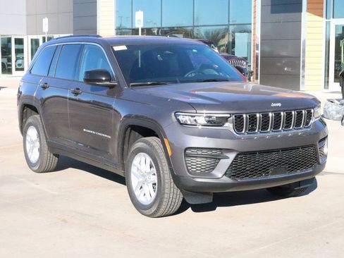 New 2025 Jeep Grand Cherokee Laredo X w/ Luxury Tech Group I RWD image 1