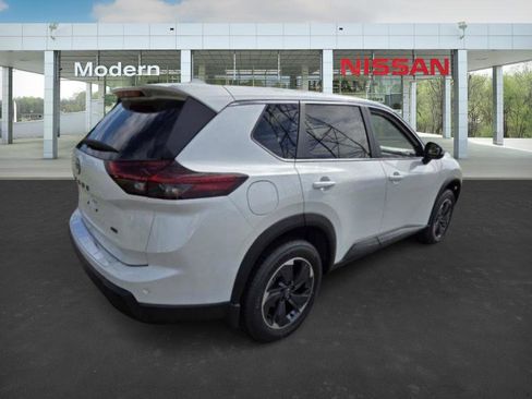 New 2025 Nissan Rogue SV image 5