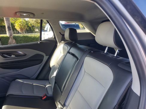 Used 2021 GMC Terrain SLT w/ Infotainment Package II image 12