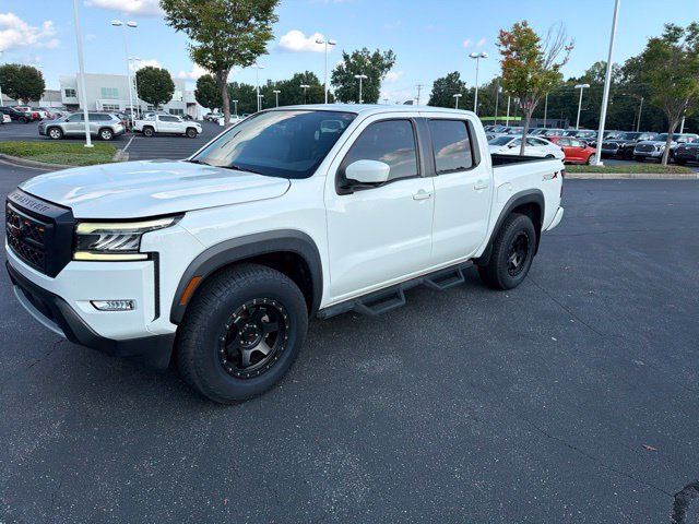 Used 2022 Nissan Frontier Pro-X RWD image 2