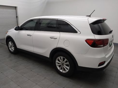 Used 2019 Kia Sorento FWD V6 image 3
