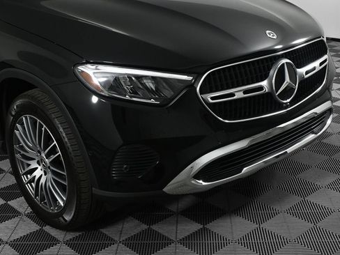 Used 2026 Mercedes-Benz GLC 300 image 35