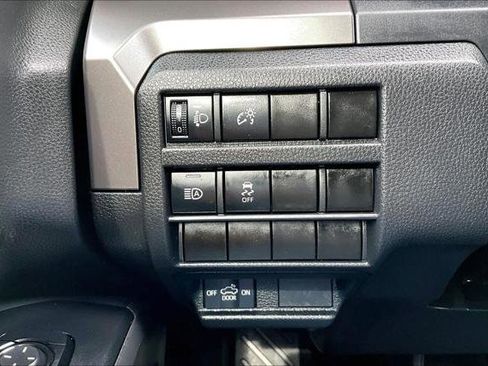 Certified 2025 Toyota Tacoma SR5 image 34