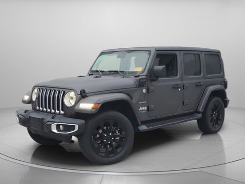 Used 2021 Jeep Wrangler Unlimited Sahara w/ Cold Weather Group image 2