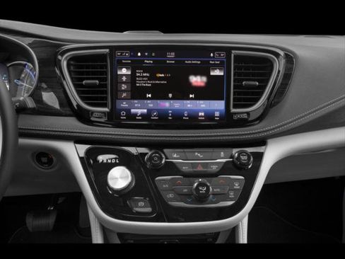 Certified 2022 Chrysler Pacifica Limited w/ Uconnect Theater Family Group image 7