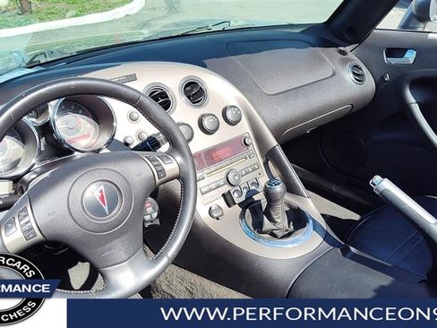 Used 2008 Pontiac Solstice Convertible w/ Preferred Package RWD image 9